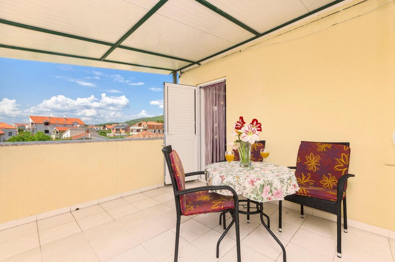 Apartments And Room Take It Easy Tribalj Exterior foto